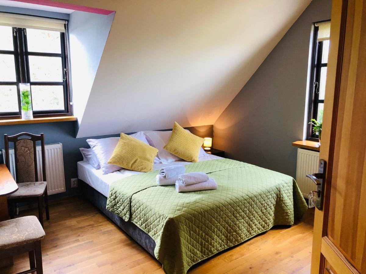 Pod Wierzba Hotel Uniejow Luaran gambar